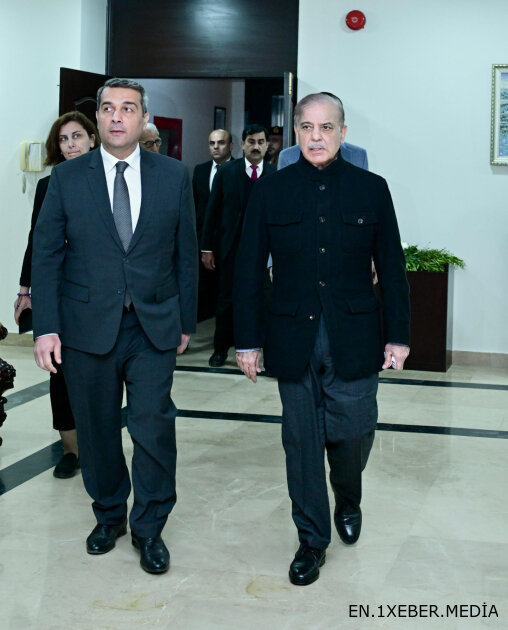 Pakistani Prime Minister Shehbaz Sharif visits Azerbaijani Embassy in Islamabad