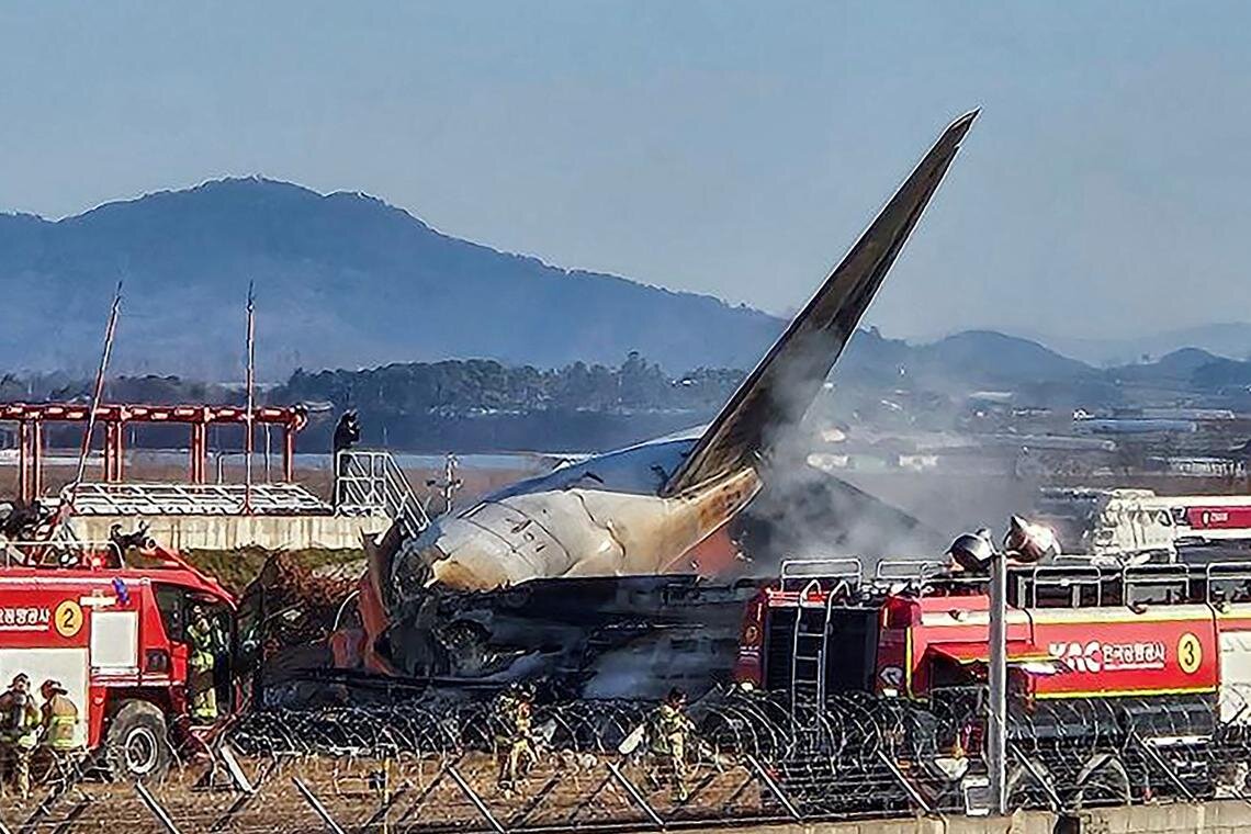 Jeju Air plane from Thailand with 181 on board crashes in South Korea after veering off runway; two rescued, at least 29 dead