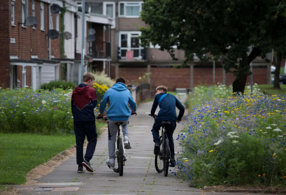 UK near bottom of child happiness and wellbeing league table