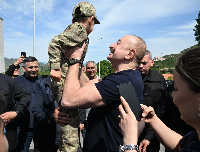President Ilham Aliyev met with residents in Lachin