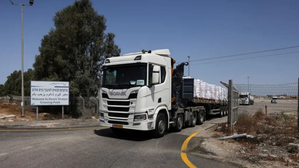 Israel allows five UN aid lorries into Gaza after 11-week blockade
