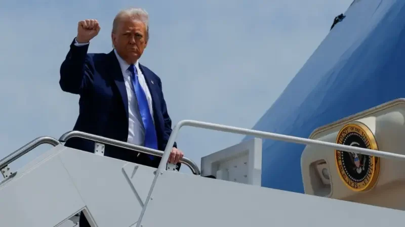 Diplomacy and deals during Trump's short Qatar visit