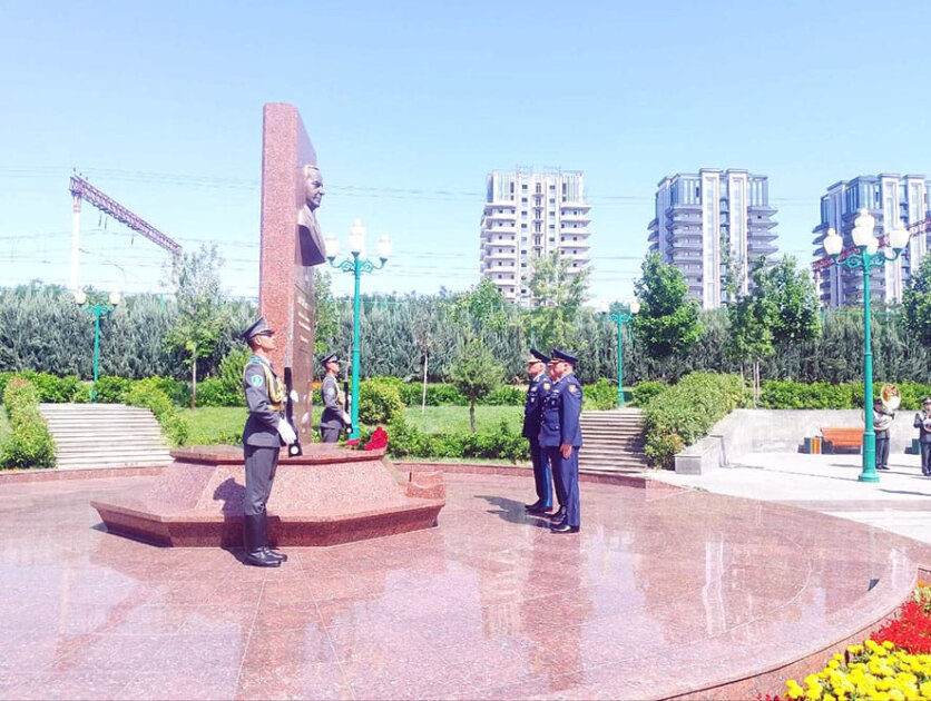 Azerbaijan Air Force Commander visits Uzbekistan