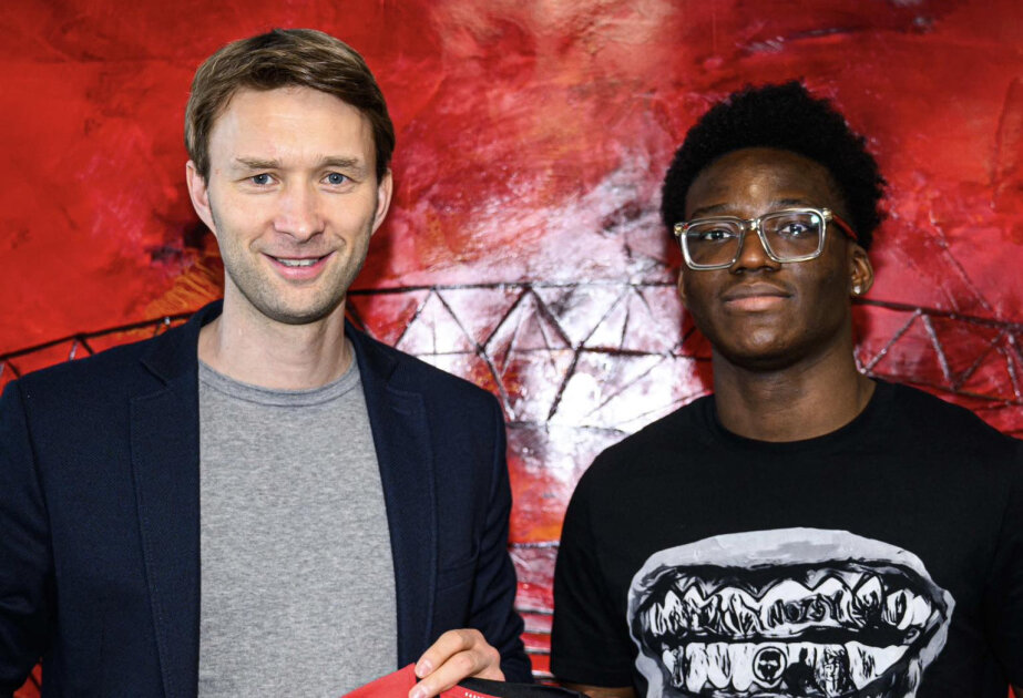 Bayer Leverkusen signs promising young defender Axel Tape from PSG