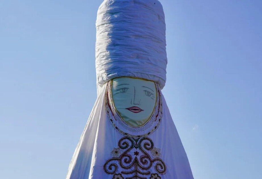 Giant kimeshek installed in Kazakhstan’s Pavlodar region enters Guinness Book of Records