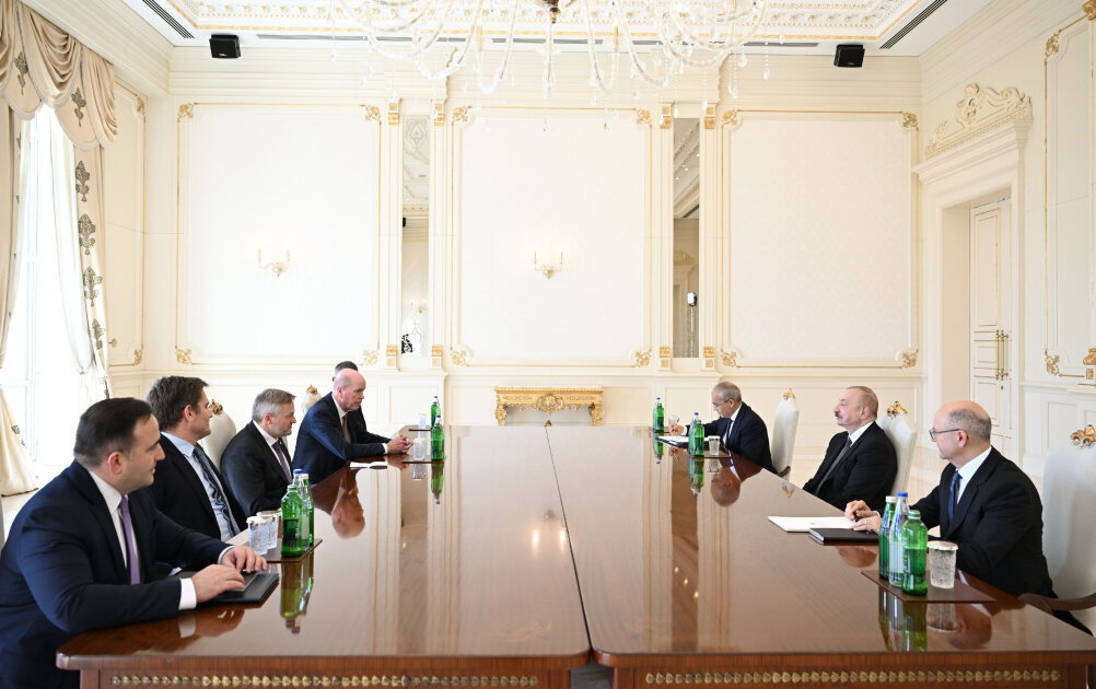 President Ilham Aliyev received bp Chief Executive Officer