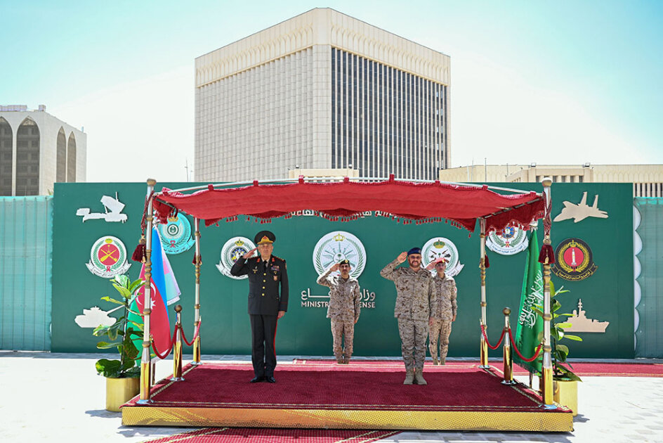 Azerbaijan, Saudi Arabia discuss enhancement of military cooperation