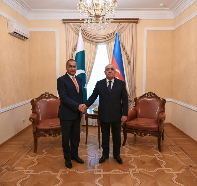 Azerbaijani PM meets with Speaker of Pakistan’s National Assembly