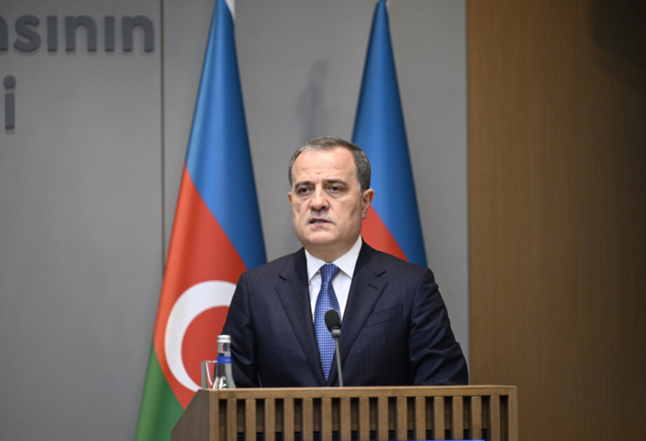Azerbaijani FM heads to Georgia for official visit
