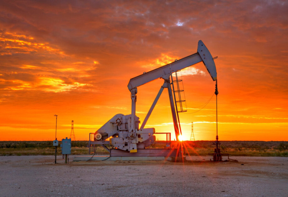 Oil prices fall in global markets