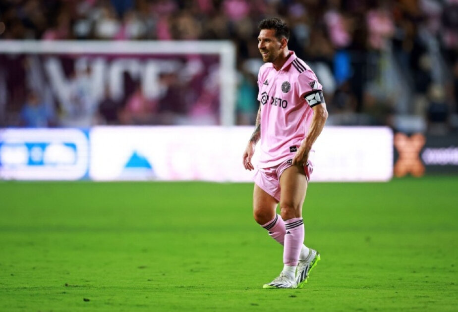 Messi out indefinitely with 'minor muscle injury': club