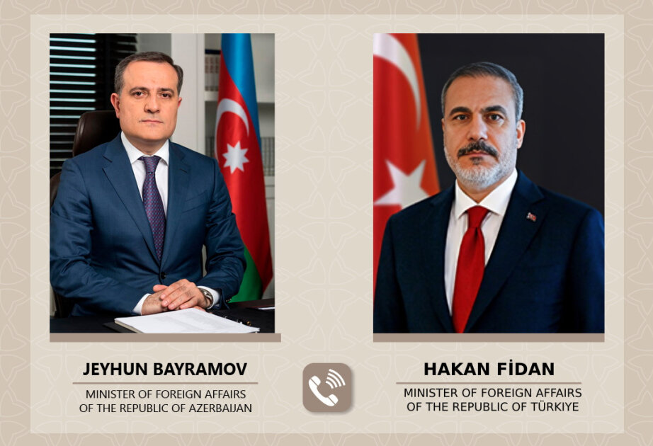 Azerbaijani, Turkish FMs hold phone conversation