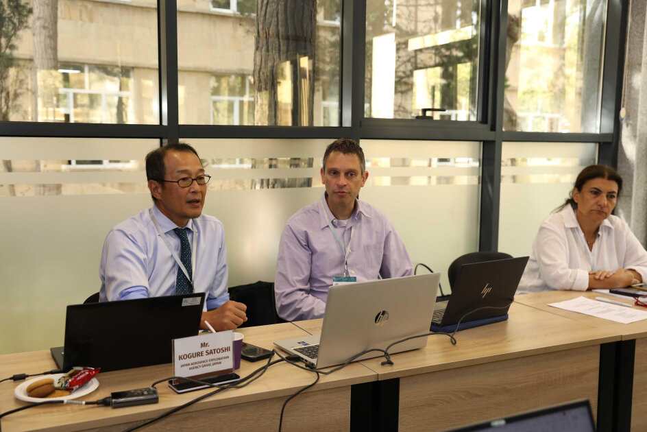 Baku State University hosts international expert meeting on global navigation satellite systems