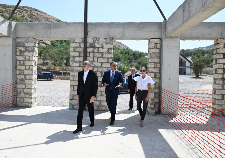 President Ilham Aliyev and First Lady Mehriban Aliyeva inspected construction of Hajikend recreation complex