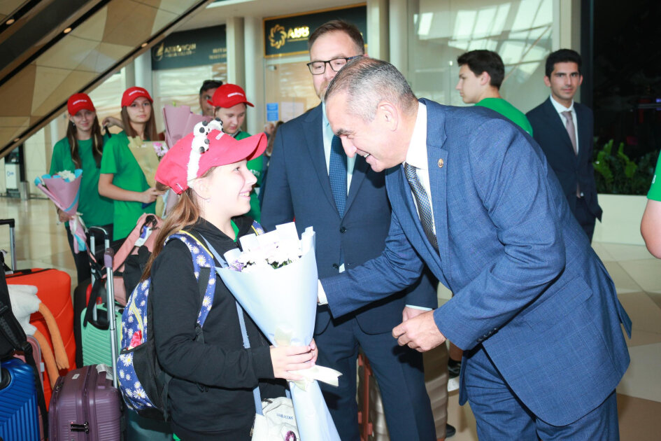 Azerbaijan welcomes 30 more Ukrainian children for rehabilitation
