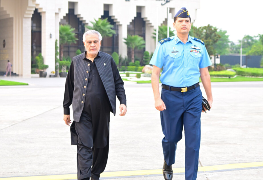 Pakistan’s Deputy Prime Minister Mohammad Ishaq Dar kicks off historic visit to Bangladesh