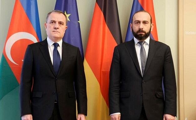 Azerbaijan, Armenia foreign ministers hold phone talks