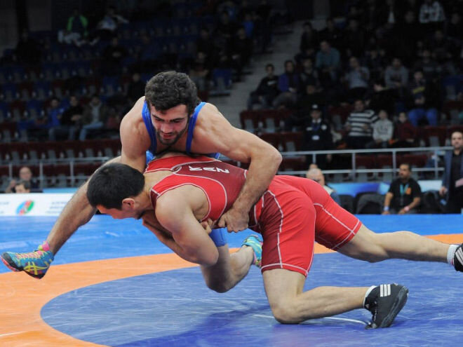 Azerbaijani wrestler reaches world final in Athens