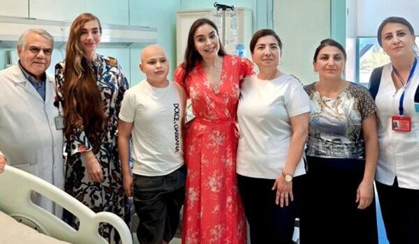 Leyla and Arzu Aliyeva visit National Oncology Center - Photo