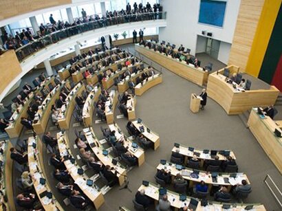 Lithuanian government steps down