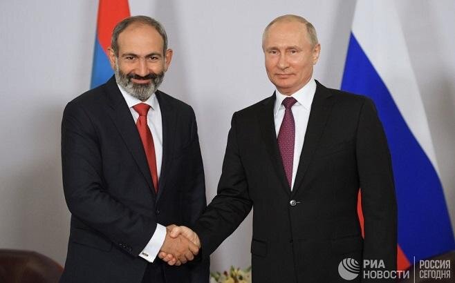 Putin meets Pashinyan in China