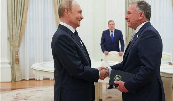 Putin meets U.S. special envoy at Kremlin