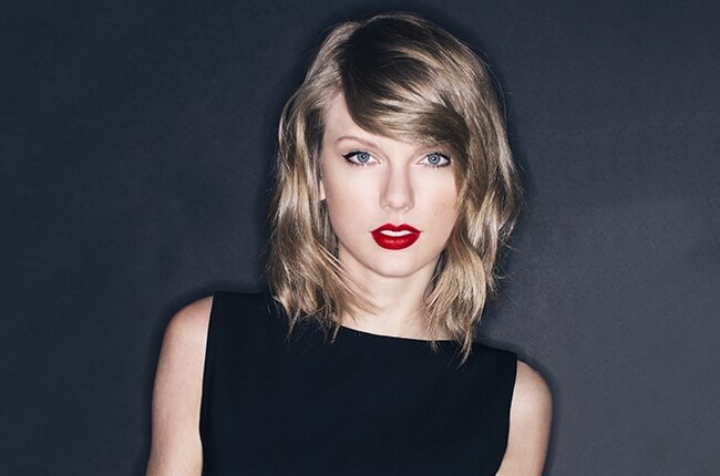 Taylor Swift announces engagement to Travis Kelce