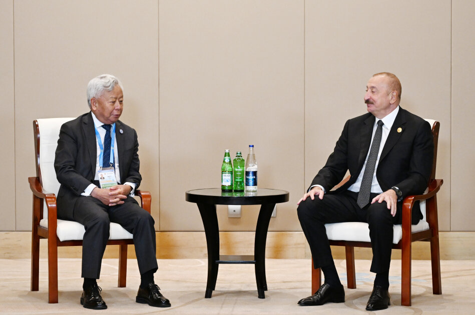 President Ilham Aliyev met with President of Asian Infrastructure Investment Bank in Tianjin