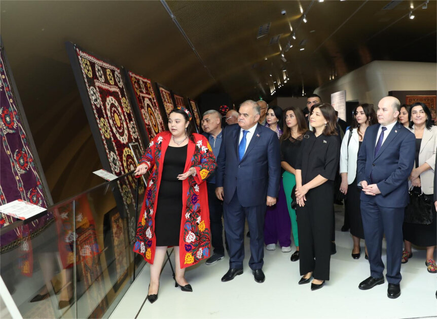 Azerbaijan National Carpet Museum to host “The World of Tajik Embroidery” exhibition