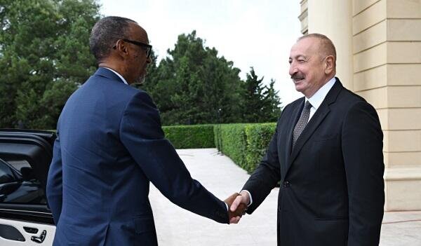 President Kagame given official welcome in Baku - Photo