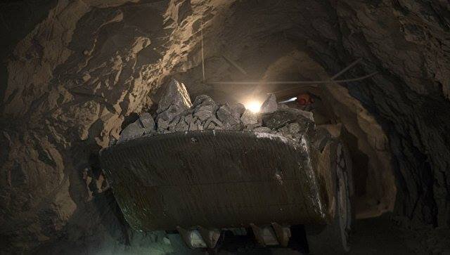 Sudan gold mine collapse kills six, traps others