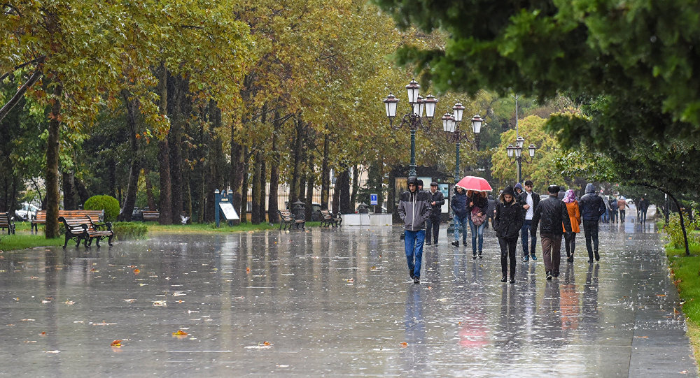 Heavy rain and thunderstorms are forecast for Baku