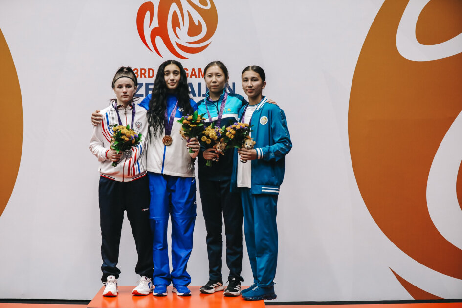 Azerbaijani female boxers claim 10 medals at 3rd CIS Games