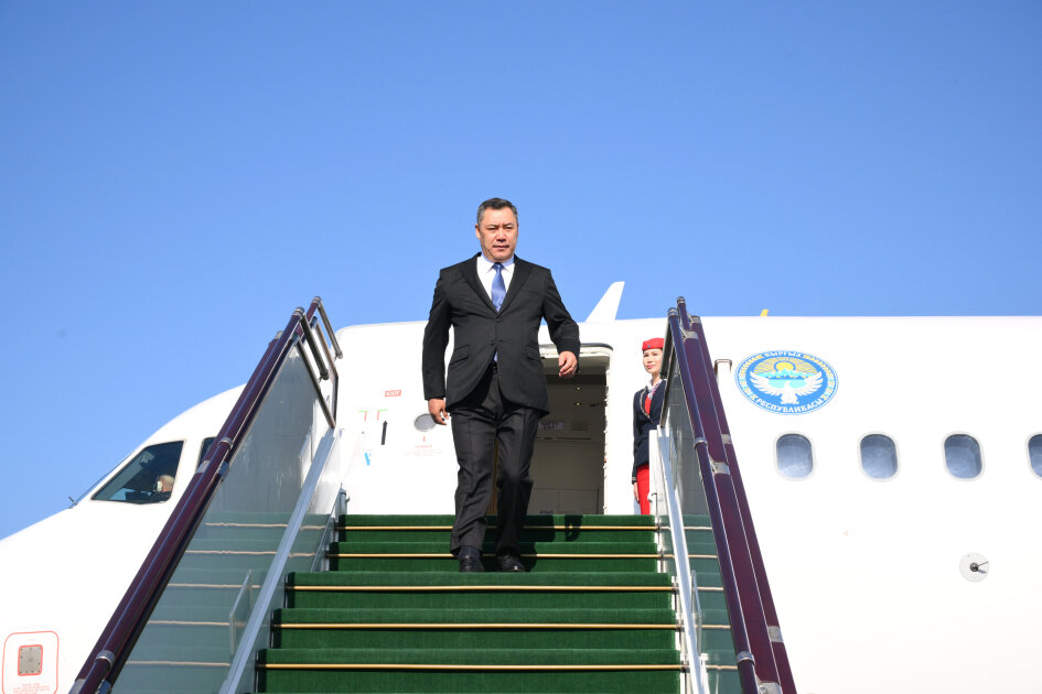 Kyrgyz President Sadyr Zhaparov arrives in Azerbaijan
