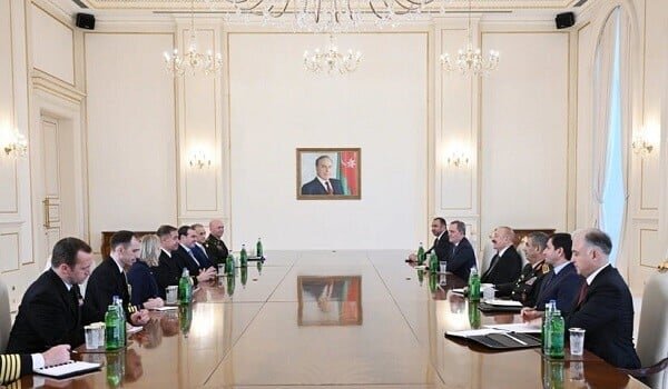 President Ilham Aliyev meets with US Admiral
