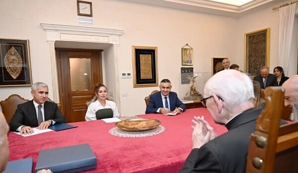 Mehriban Aliyeva met with James Harvey