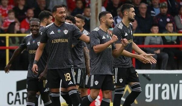 Atletik greets Qarabag with an Azerbaijani song