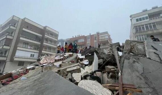 Seven-story building collapses in Turkiye