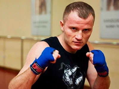 Azerbaijani kickboxer wins two world titles in Abu Dhabi - Photo