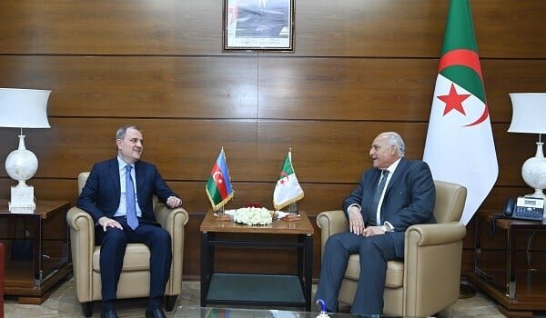 Azerbaijan and Algeria Foreign Ministers hold meeting