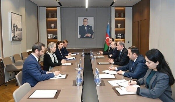 Bayramov meets EU Envoy to discuss regional cooperation