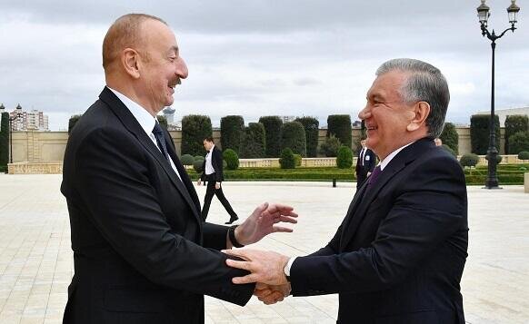 Aliyev and Mirziyoyev hold a one-on-one meeting