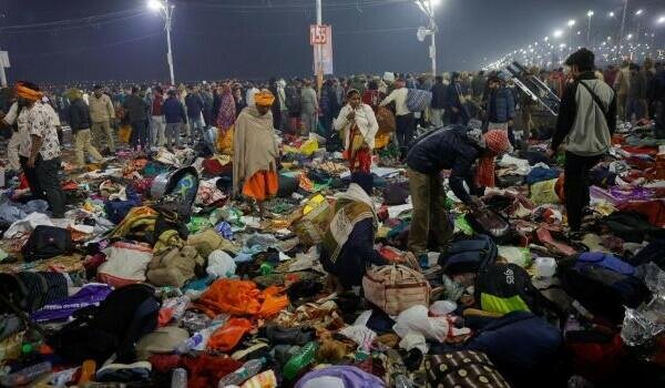 12 killed in temple stampede in India