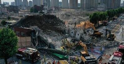 7 people trapped under collapsed boiler tower in S.Korea