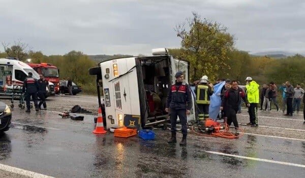 Tourist buses collide in Antalya, 9 injured
