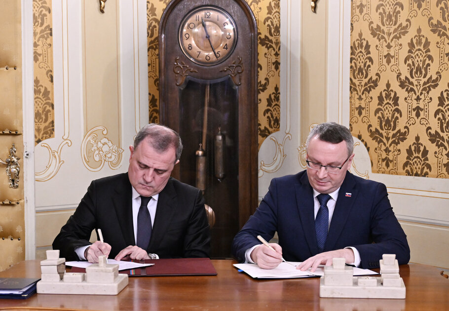 Azerbaijan and Slovakia sign several documents in Bratislava