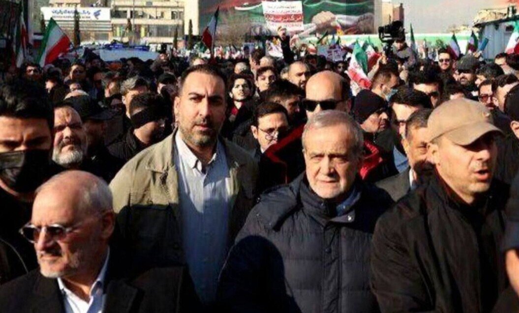 Iran holds talks with demonstrators