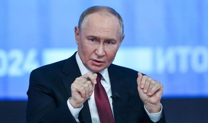 Putin: International situation is increasingly deteriorating