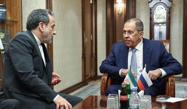 Lavrov and Araghchi hold phone call