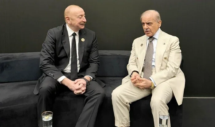 Azerbaijan, Pakistan leaders hold phone call